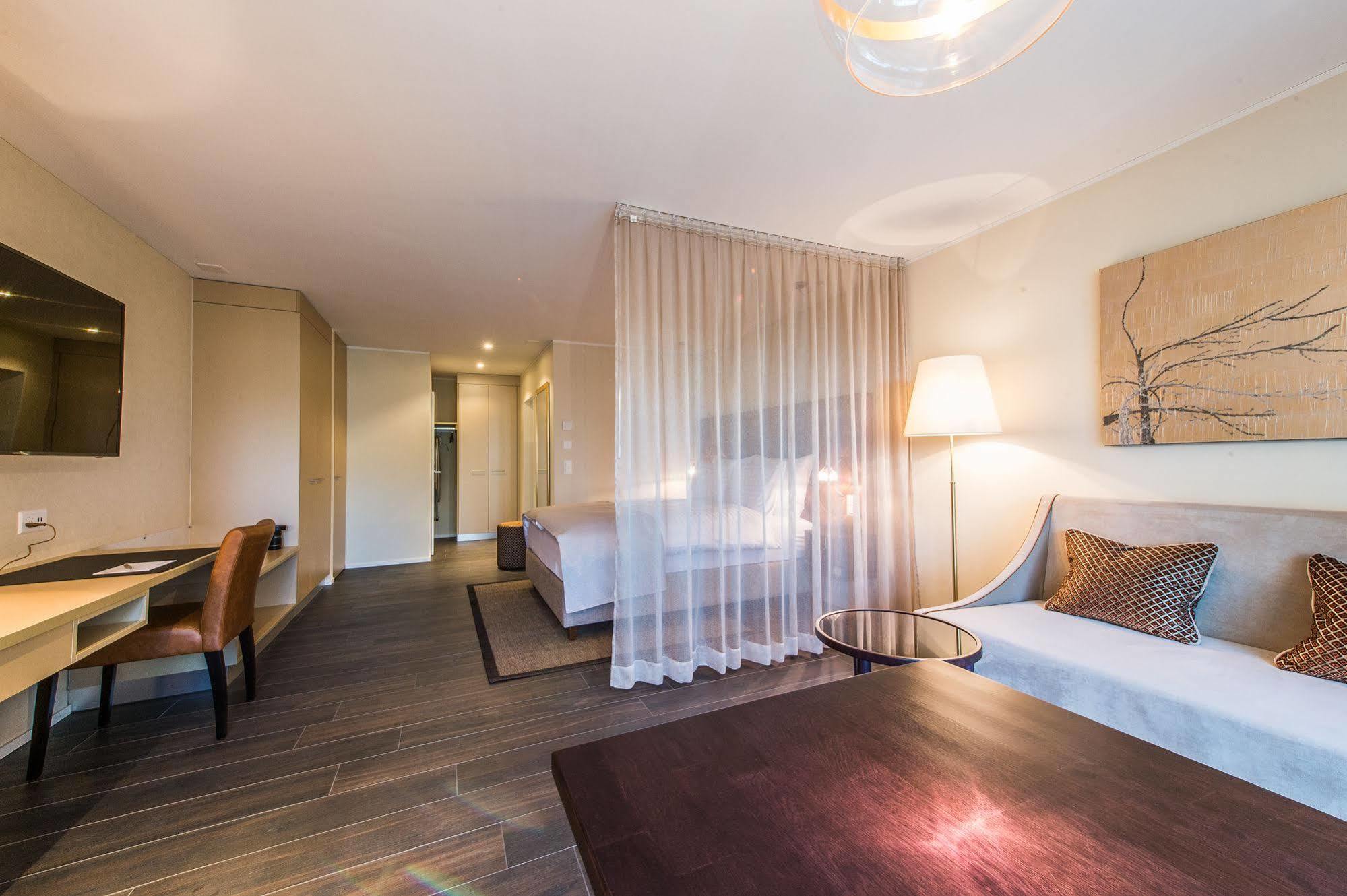 Hotel My Way Zuerich 발리셀렌 외부 사진